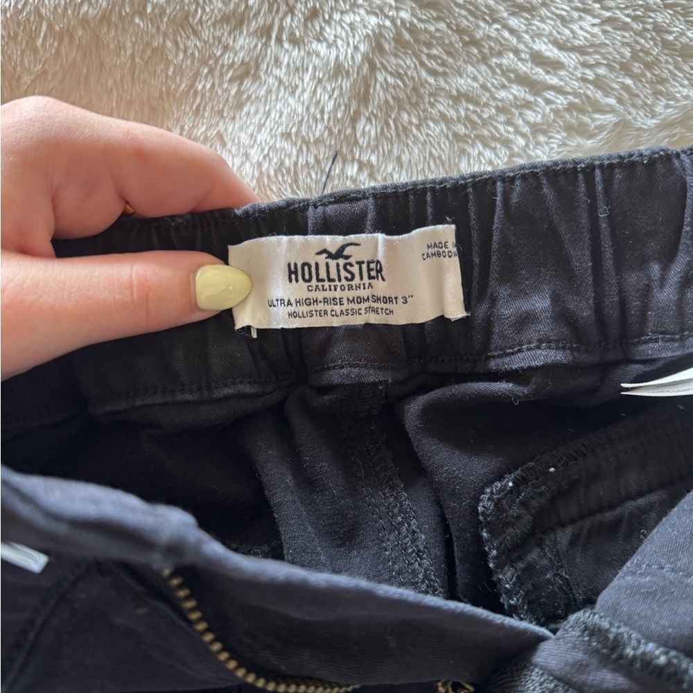Hollister Ultra High Rise Belted Mom Short 3" - Picture 8 of 9
